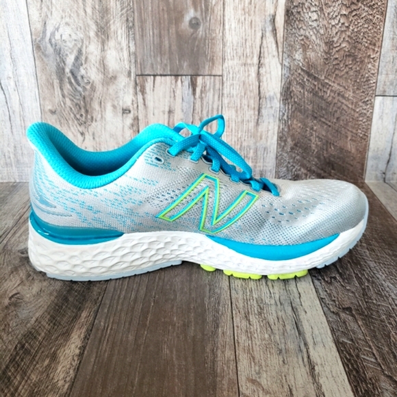 New Balance Shoes - NWT New Balance 880 sz 10 SOLD